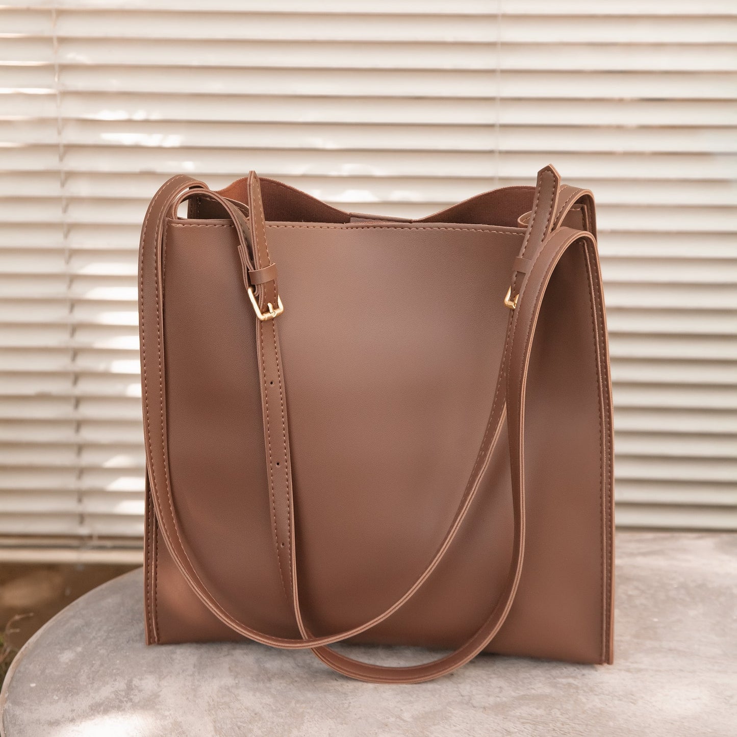 Rivia | Tote Bag