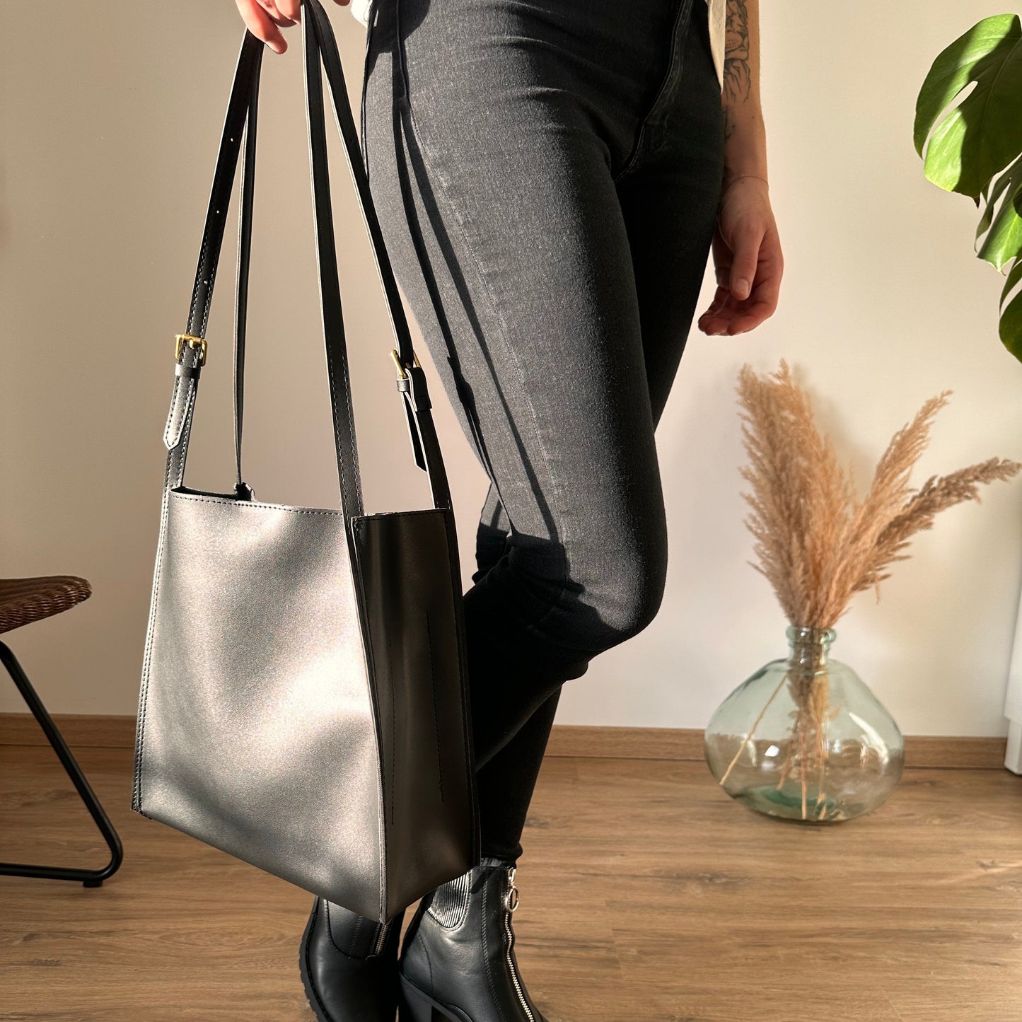Rivia | Tote Bag