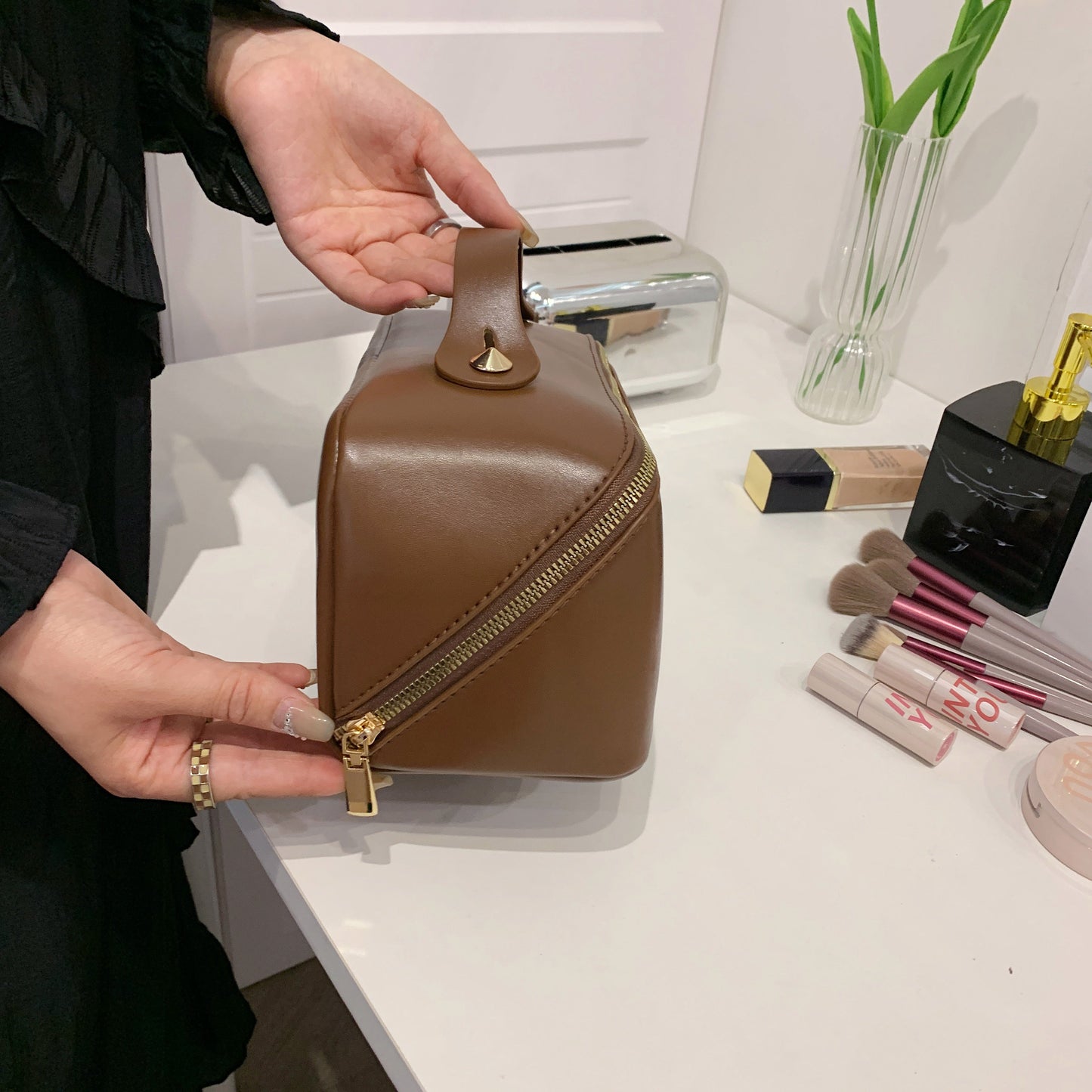 Tihna | Makeup Pouch