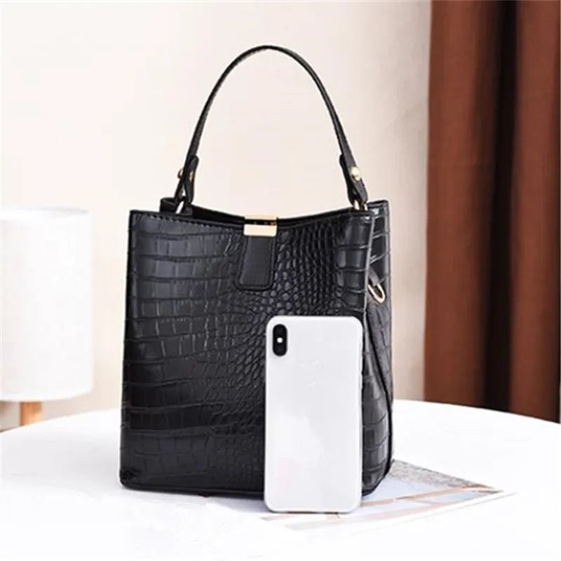 Britha | Shoulder Bag