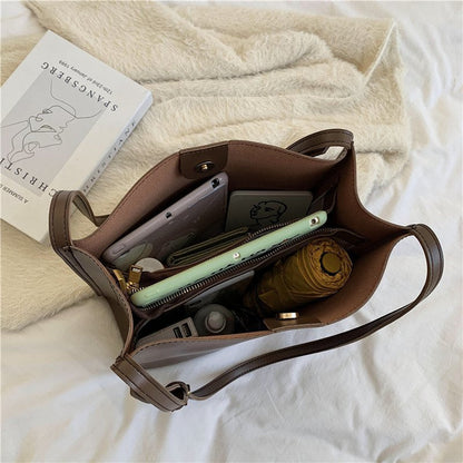 Rivia | Tote Bag