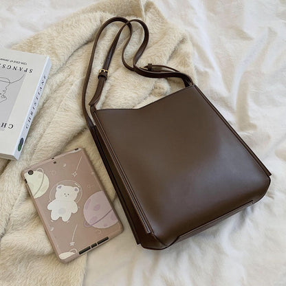 Rivia | Tote Bag